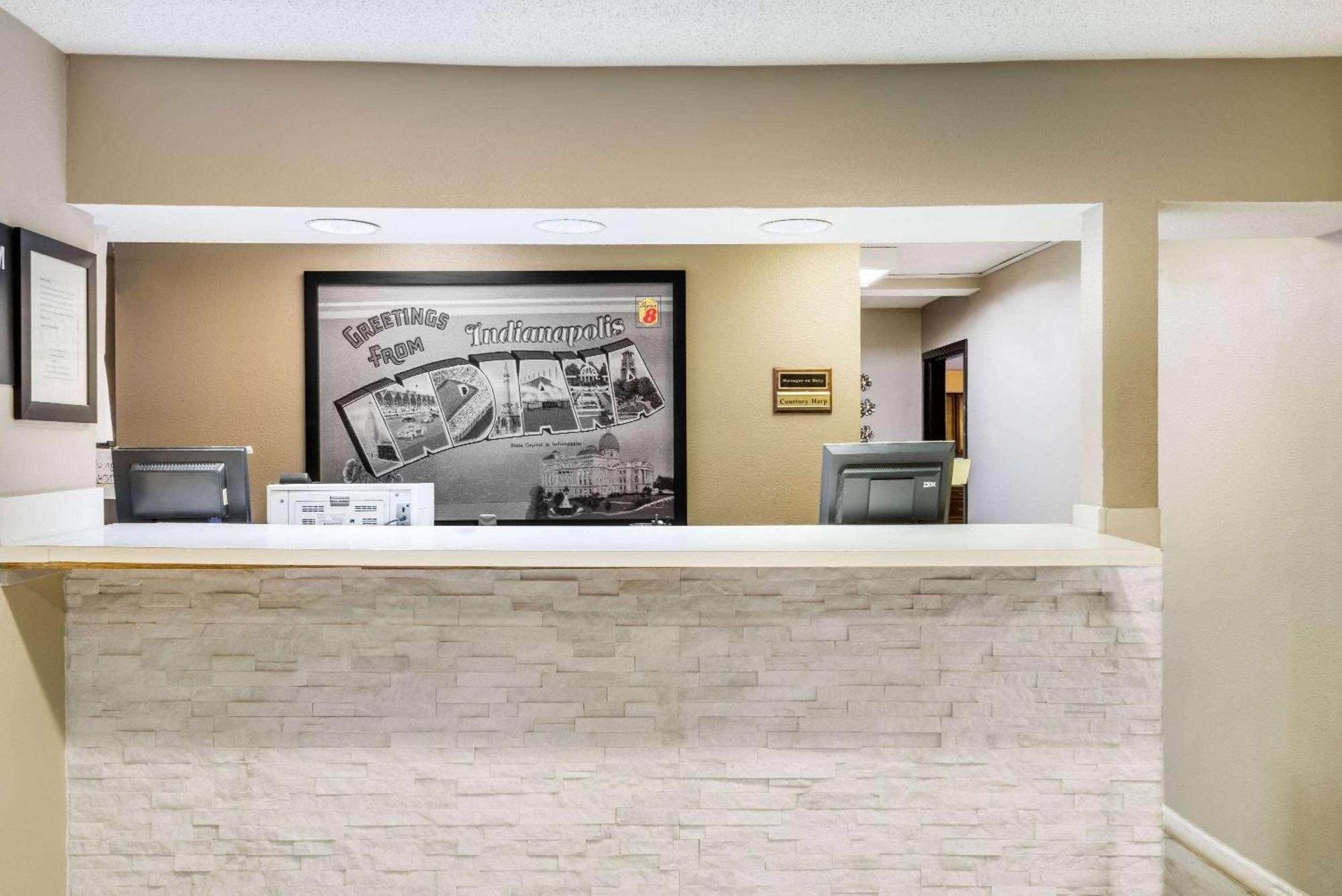 Super 8 By Wyndham Indianapolis/Ne/Castleton Area Hotel Buitenkant foto
