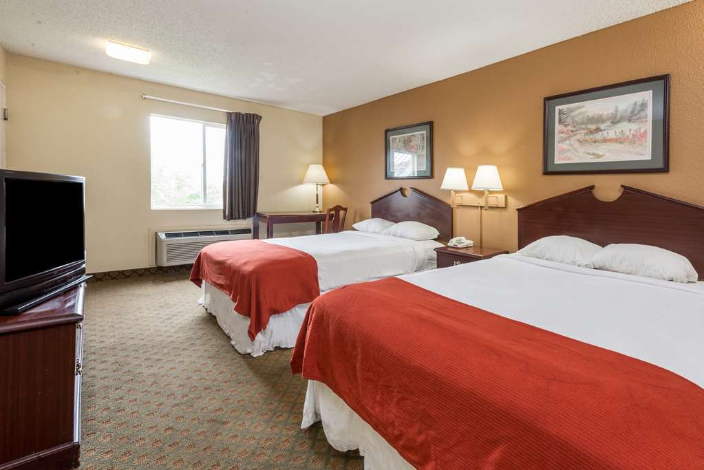 Super 8 By Wyndham Indianapolis/Ne/Castleton Area Hotel Kamer foto